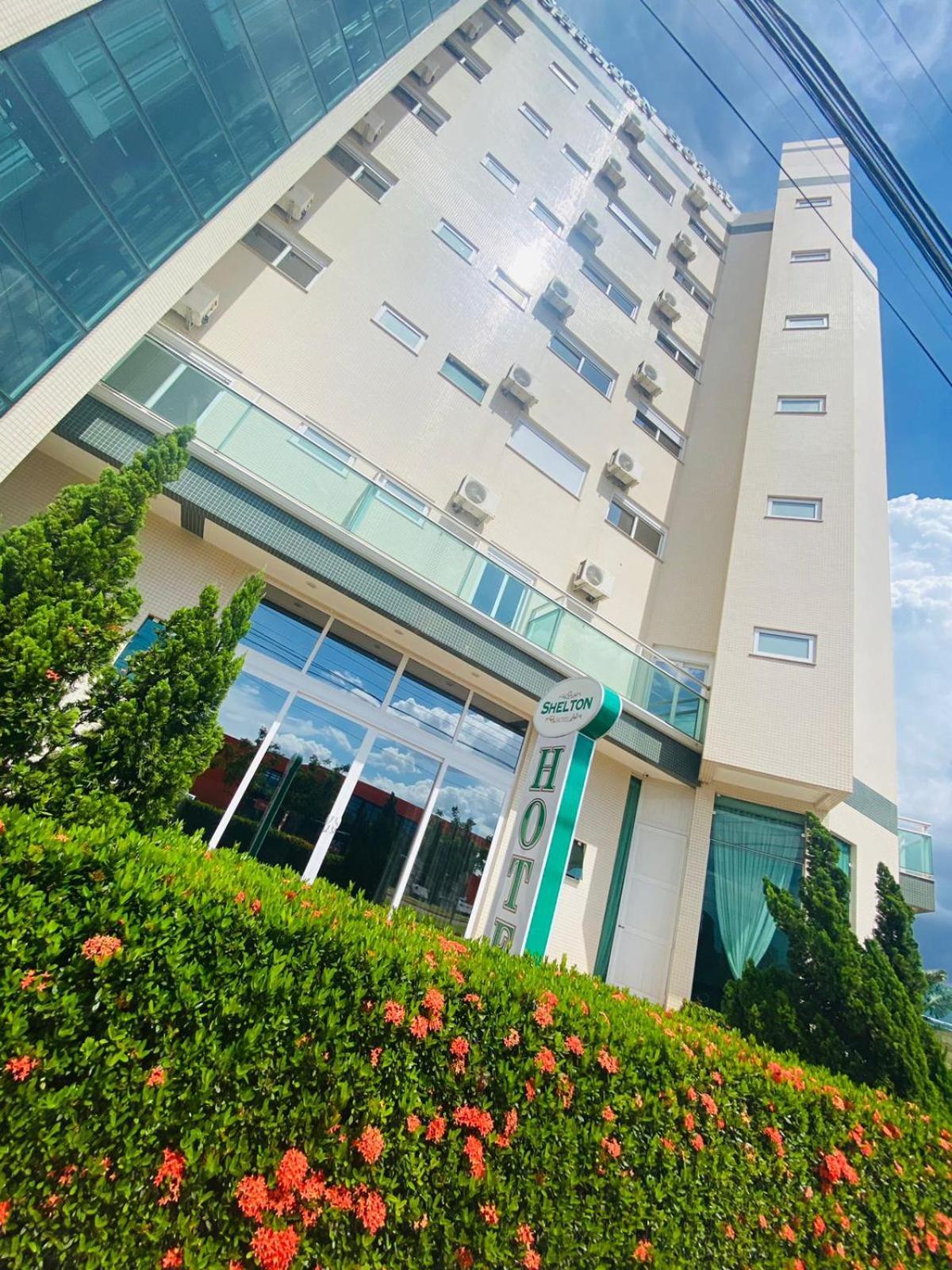 Shelton Palace 酒店