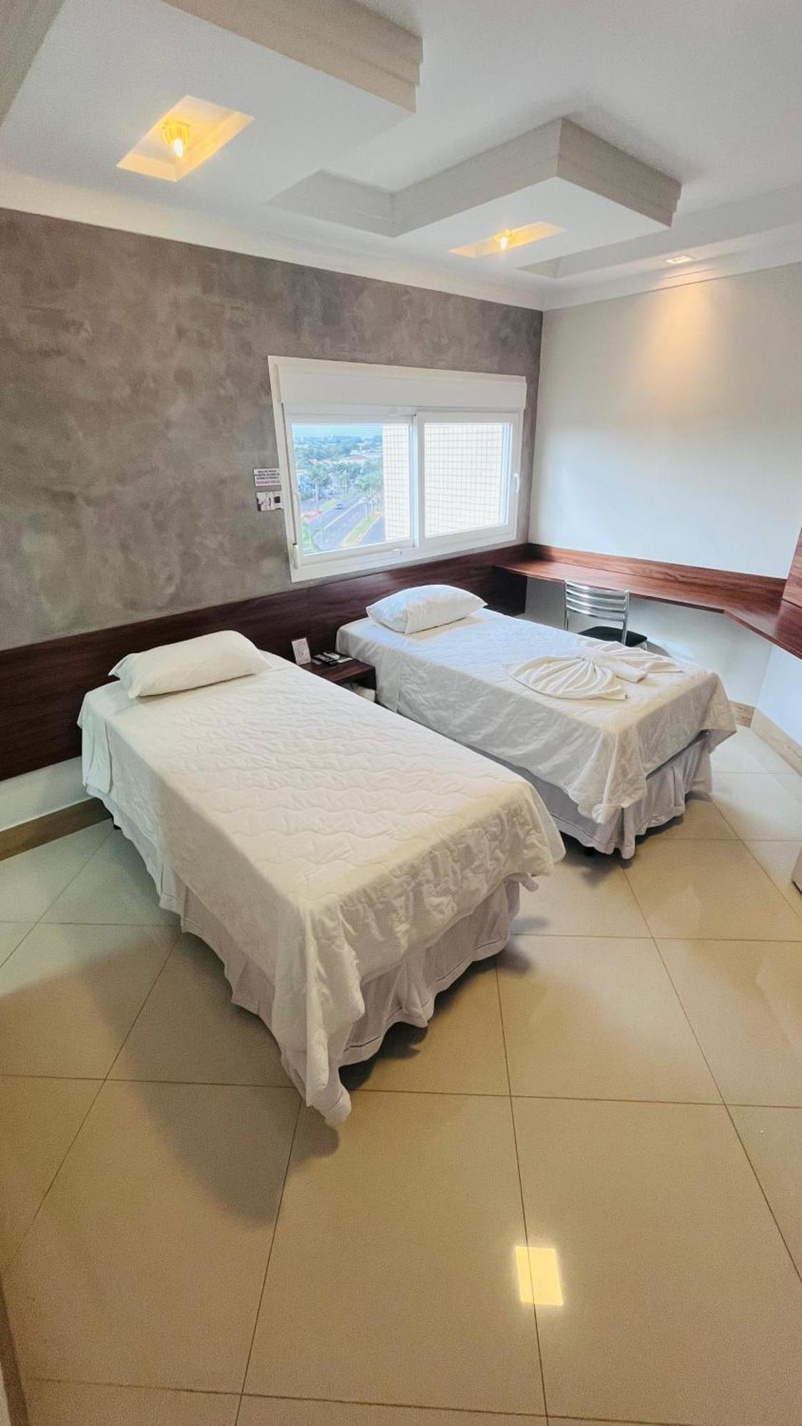 Shelton Palace 酒店 Paranavai